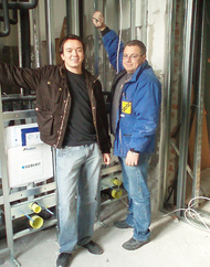 Projektleiter Rainer Palkovits und Obermonteur Andreas Brückler von der Fa Stolz.